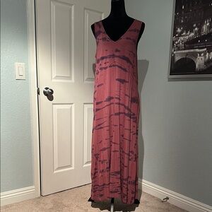 Elegant Pink Tie-Dye Maxi Dress